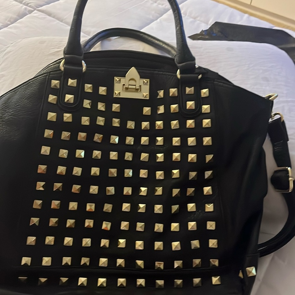 Black leather shoulder bag